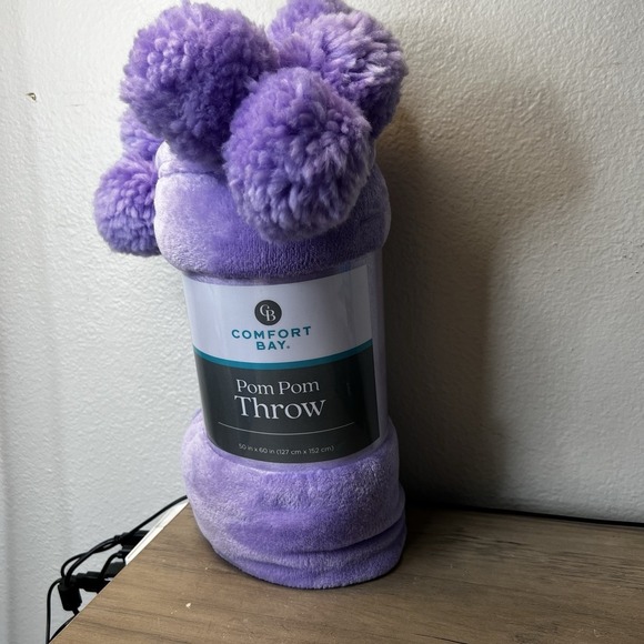 NWT Comfort Bay Pom Pom Throw Fleece Blanket Purple 50" x 60" - Picture 1 of 5